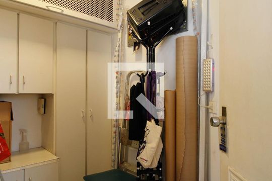 Quarto de Serviço de apartamento à venda com 4 quartos, 129m² em Pinheiros, São Paulo