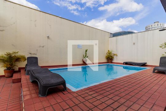 Piscina de apartamento para alugar com 1 quarto, 32m² em Higienópolis, São Paulo