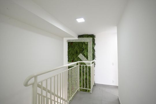 Corredor de apartamento para alugar com 3 quartos, 100m² em Ipiranga, São Paulo