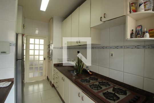 Cozinha de apartamento à venda com 4 quartos, 146m² em Serra, Belo Horizonte