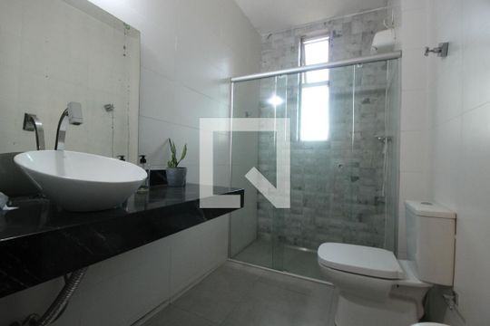 Banheiro de apartamento à venda com 4 quartos, 146m² em Serra, Belo Horizonte