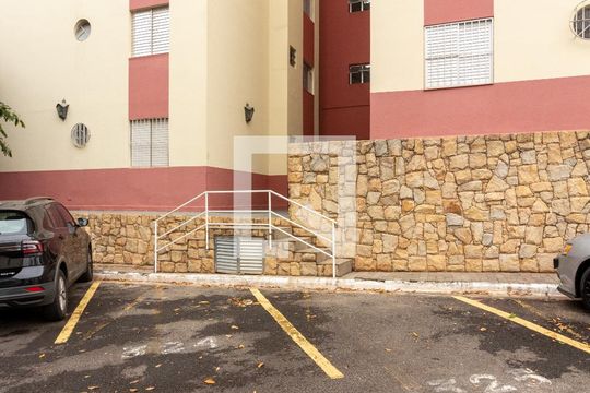 Fachada do bloco de apartamento para alugar com 2 quartos, 79m² em Granja Viana, Cotia