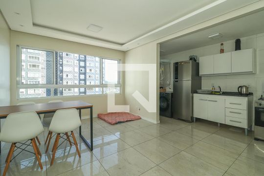 Apartamento à venda com 2 quartos, 50m² em Rubem Berta, Porto Alegre