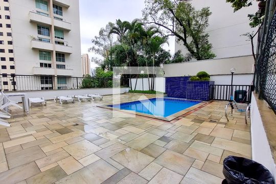 Área comum - Piscina de apartamento para alugar com 3 quartos, 77m² em Vila Andrade, São Paulo
