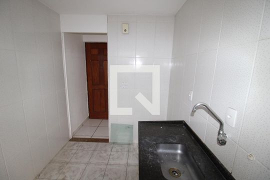 Cozinha de apartamento para alugar com 2 quartos, 48m² em Jardim Tiro Ao Pombo, São Paulo