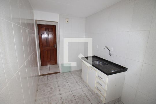 Cozinha de apartamento para alugar com 2 quartos, 48m² em Jardim Tiro Ao Pombo, São Paulo