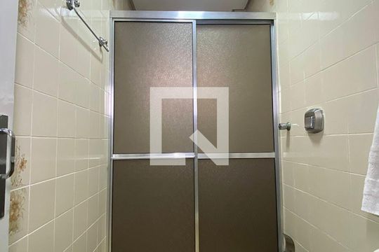 Banheiro de apartamento para alugar com 3 quartos, 60m² em Rio Branco, São Leopoldo