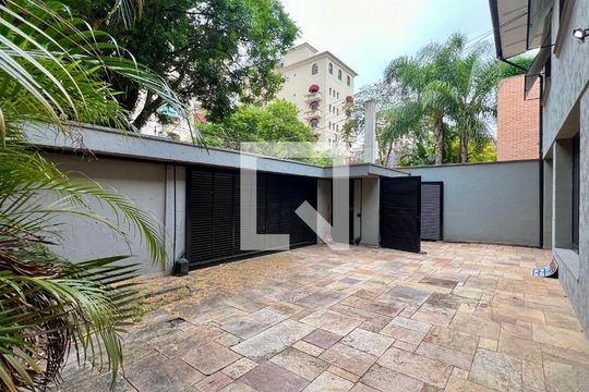 Garagem de casa à venda com 4 quartos, 650m² em Jardim Paulista, São Paulo