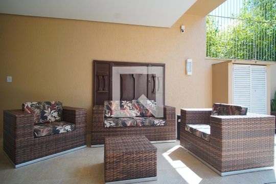 Varanda de casa à venda com 3 quartos, 270m² em Jardim Floresta, Porto Alegre