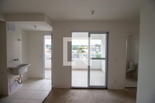 Sala de apartamento para alugar com 2 quartos, 44m² em Vila Carmosina, São Paulo