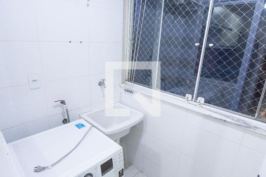 Área de Serviço de apartamento para alugar com 2 quartos, 58m² em Areão, Taubaté