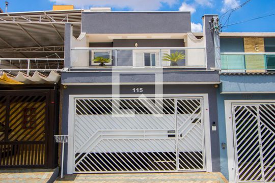 Fachada de casa à venda com 3 quartos, 172m² em Jardim Jamaica, Santo André