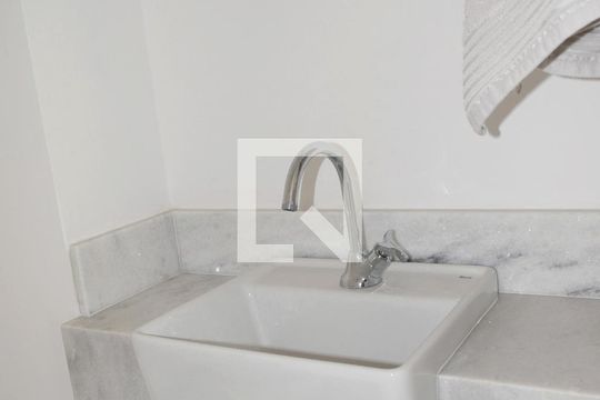 Lavabo de apartamento à venda com 1 quarto, 50m² em Jardim Vera Cruz, São Paulo