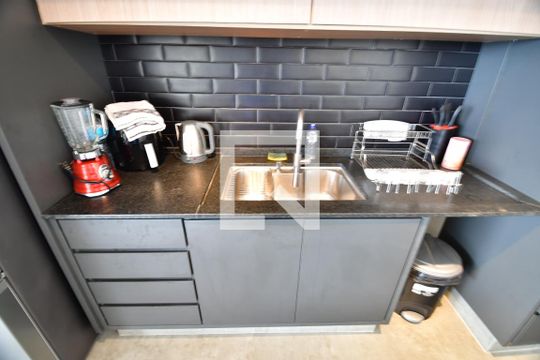 Cozinha de casa de condomínio à venda com 3 quartos, 213m² em Chácara Santa Margarida, Campinas