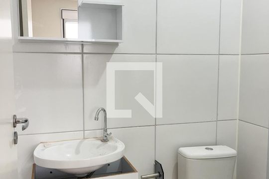 Banheiro de apartamento para alugar com 2 quartos, 39m² em Vila Pirituba, São Paulo