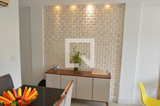 Sala de apartamento à venda com 2 quartos, 69m² em Curicica, Rio de Janeiro