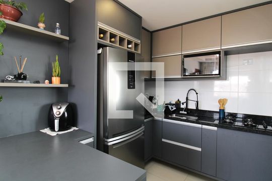 Cozinha de apartamento à venda com 1 quarto, 45m² em Vila Constança, São Paulo