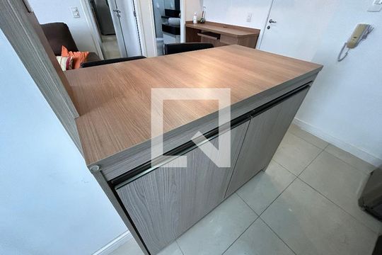 Cozinha de apartamento para alugar com 1 quarto, 31m² em Água Branca, São Paulo