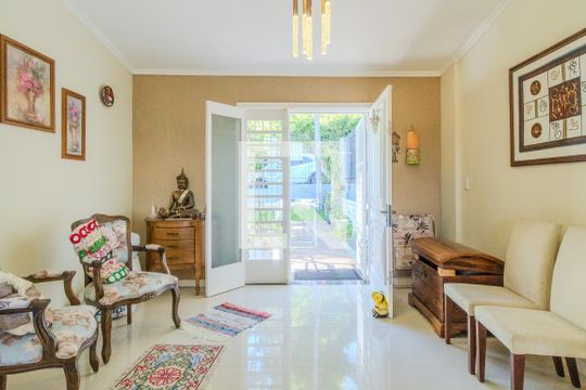 Sala de casa à venda com 3 quartos, 300m² em Ipanema, Porto Alegre