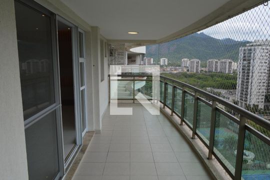 Varanda de apartamento à venda com 4 quartos, 150m² em Barra Olímpica, Rio de Janeiro