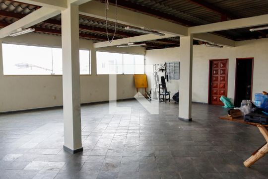 Área comum de casa à venda com 5 quartos, 478m² em Pestana, Osasco