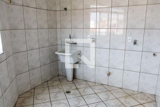 Área de Serviço de casa à venda com 5 quartos, 478m² em Pestana, Osasco