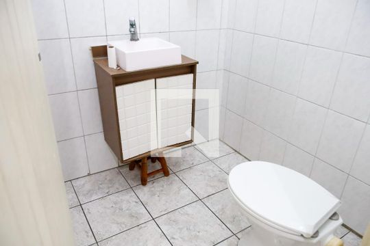Banheiro 1 de casa à venda com 5 quartos, 478m² em Pestana, Osasco