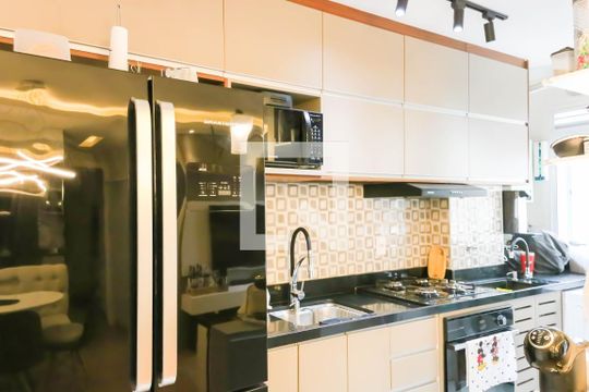 Cozinha de apartamento à venda com 2 quartos, 53m² em Encantado, Rio de Janeiro