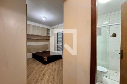 Suite de apartamento à venda com 2 quartos, 58m² em Vila Aquilino, Santo André