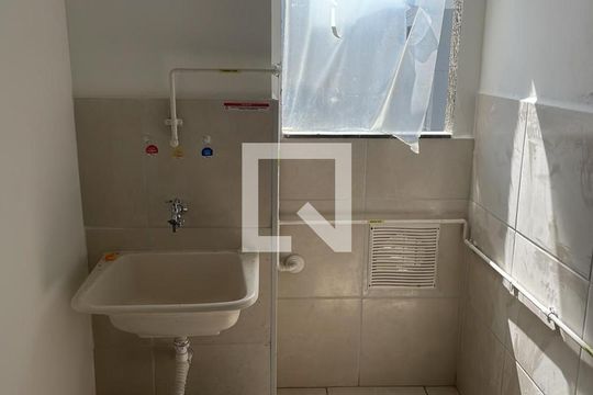 Área de Serviço de apartamento para alugar com 2 quartos, 44m² em Guaratiba, Rio de Janeiro