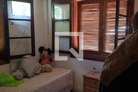 Casa à venda com 5 quartos, 227m² em Vila Progresso, Niterói