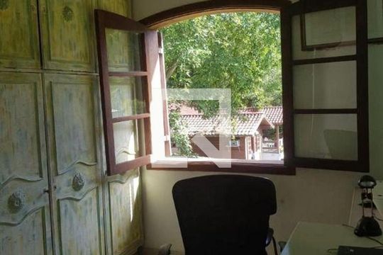 Casa à venda com 5 quartos, 227m² em Vila Progresso, Niterói