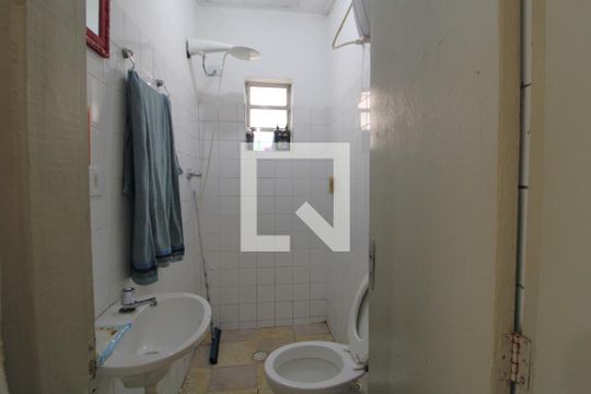 Banheiro de casa à venda com 1 quarto, 300m² em Vila Arriete, São Paulo