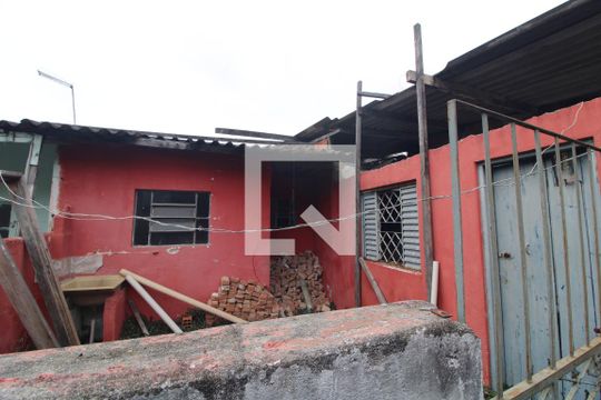 Fundos da casa 1 de casa à venda com 1 quarto, 300m² em Vila Arriete, São Paulo