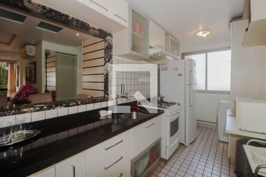 Cozinha e Área de Serviço de apartamento à venda com 3 quartos, 68m² em Petrópolis, Porto Alegre