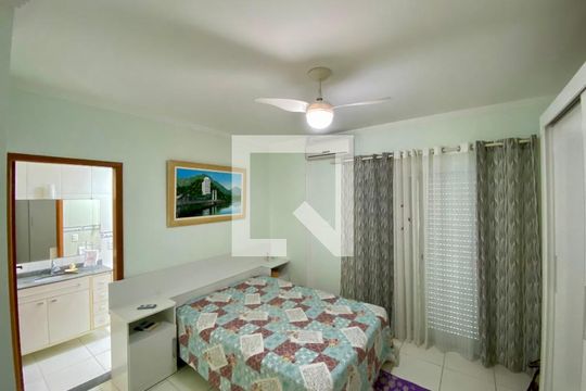 Suíte 1 de apartamento para alugar com 2 quartos, 100m² em Aviação, Praia Grande
