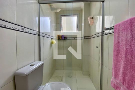 Banheiro Suíte 1 de apartamento para alugar com 2 quartos, 100m² em Aviação, Praia Grande