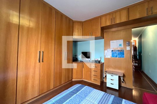 Quarto  de casa à venda com 4 quartos, 234m² em Mirandópolis, São Paulo