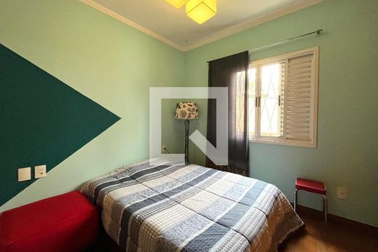 Quarto  de casa à venda com 4 quartos, 234m² em Mirandópolis, São Paulo