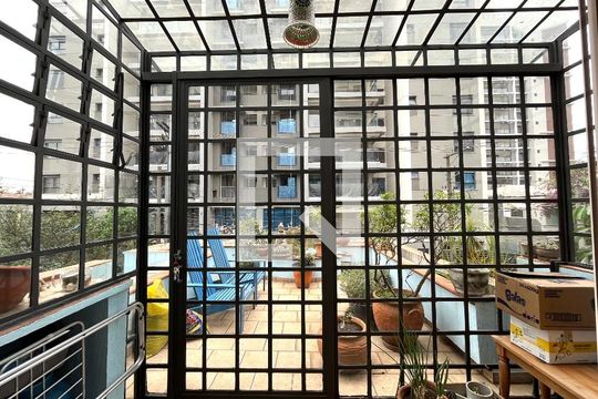 Varanda de casa à venda com 4 quartos, 234m² em Mirandópolis, São Paulo