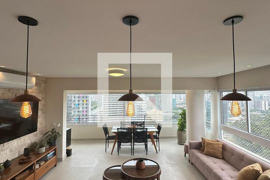 Apartamento à venda com 2 quartos, 84m² em Vila Sônia, São Paulo