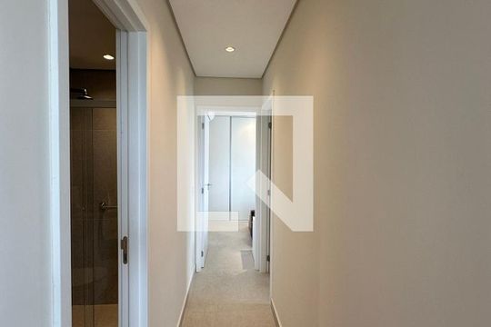 Corredor de apartamento à venda com 2 quartos, 84m² em Vila Sônia, São Paulo