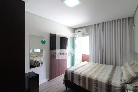 Suíte de casa à venda com 3 quartos, 200m² em Planalto, Belo Horizonte