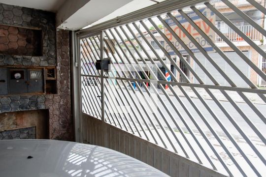 Garagem de casa à venda com 4 quartos, 125m² em Santa Maria, Osasco