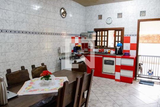 Cozinha de casa à venda com 4 quartos, 125m² em Santa Maria, Osasco