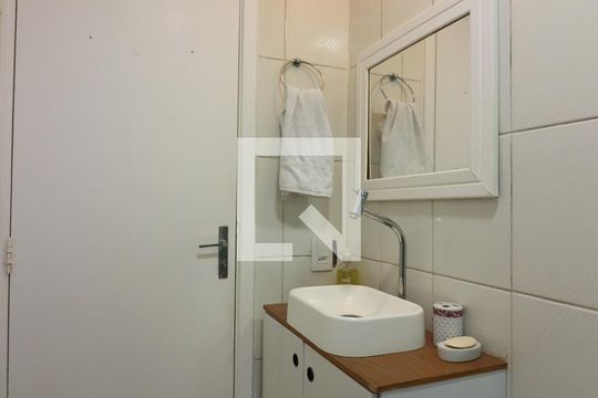 Banheiro Social de apartamento para alugar com 2 quartos, 56m² em Planalto, São Bernardo do Campo