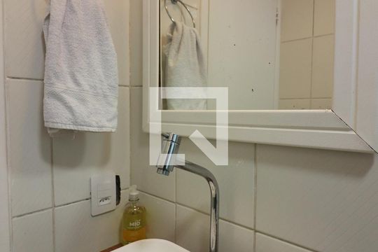 Banheiro Social de apartamento para alugar com 2 quartos, 56m² em Planalto, São Bernardo do Campo