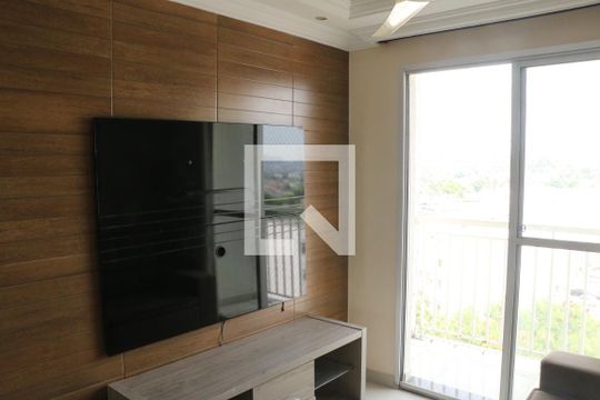 Sala de apartamento para alugar com 2 quartos, 55m² em Comendador Soares, Nova Iguaçu