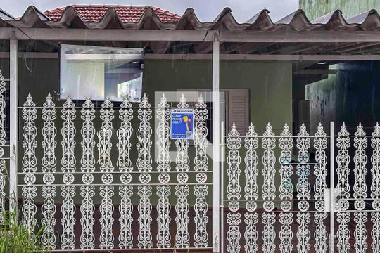 Fachada de casa à venda com 2 quartos, 204m² em Vila Alto de Santo André, Santo André