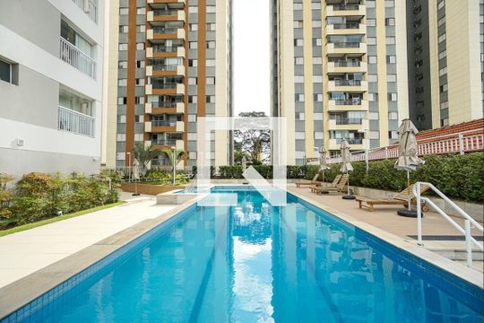 Condomínio - Piscina  de apartamento à venda com 3 quartos, 126m² em Tatuapé, São Paulo